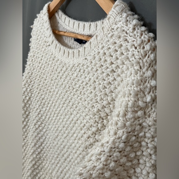 AEO Women's S Cream Wool Alpaca Blend Bobble Knit Crewneck Sweater - Picture 3 of 5